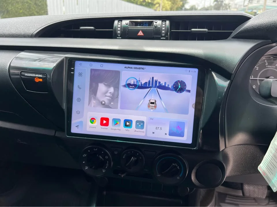 2019 Toyota Hilux VIII 2