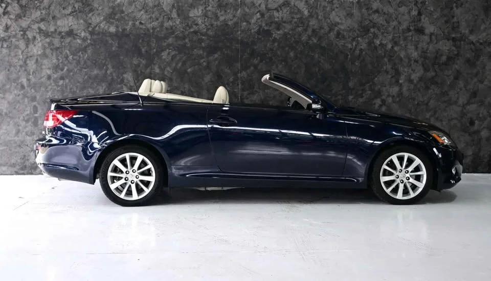 2010 Lexus IS II 2