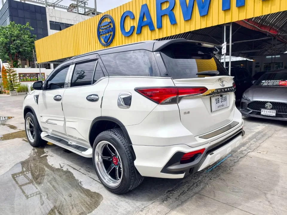 2018 Toyota Fortuner II 2