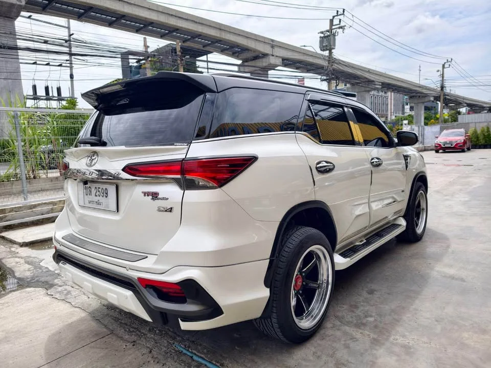 2018 Toyota Fortuner II 3