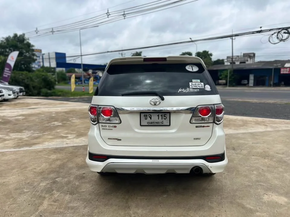 2012 Toyota Fortuner I 2