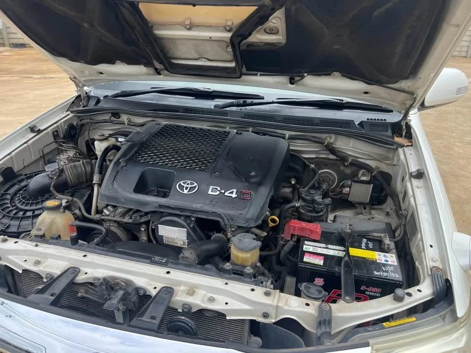 2012 Toyota Fortuner I 3