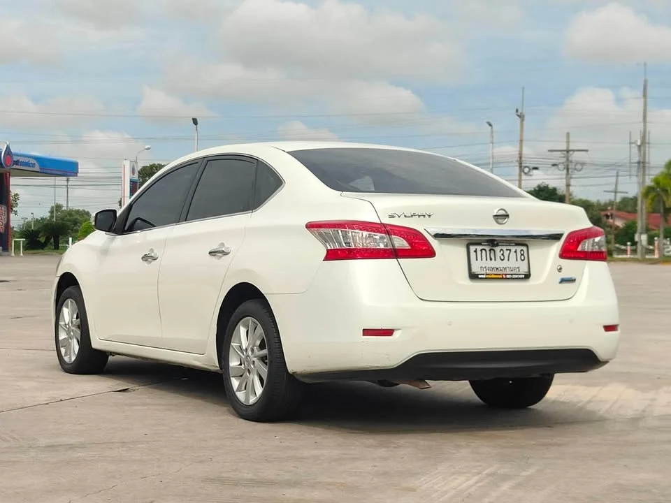 2013 Nissan Sylphy III (B17) 3
