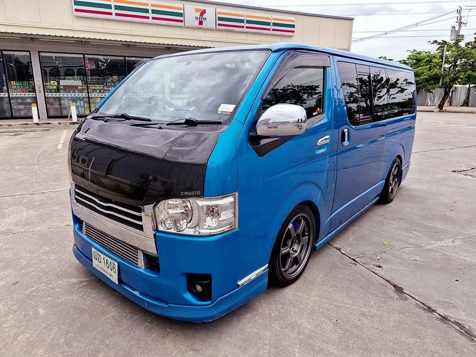 2013 Toyota HiAce V (H200) 3