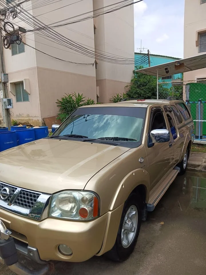 2005 Nissan Frontier I 2