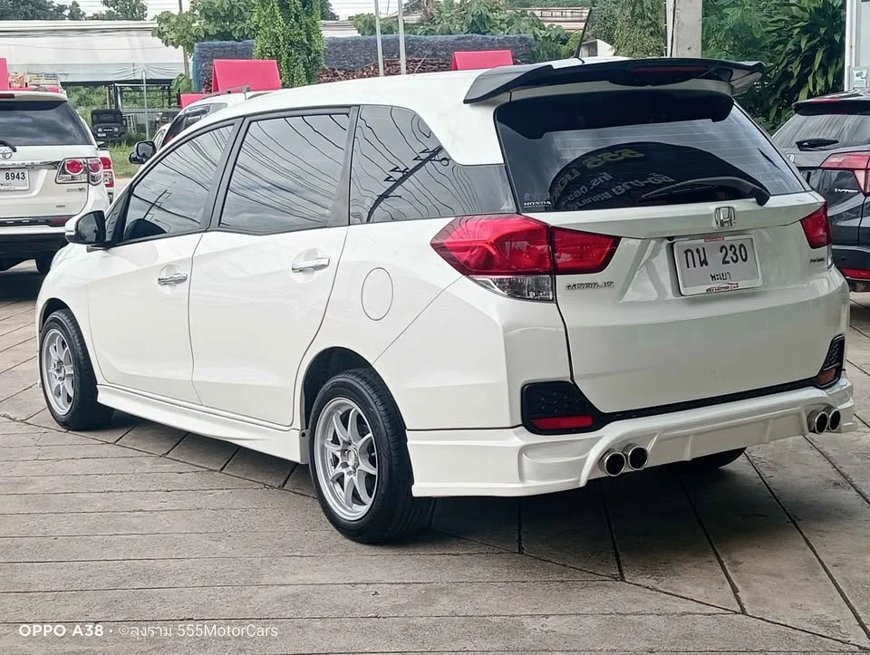 2015 Honda Mobilio II 3