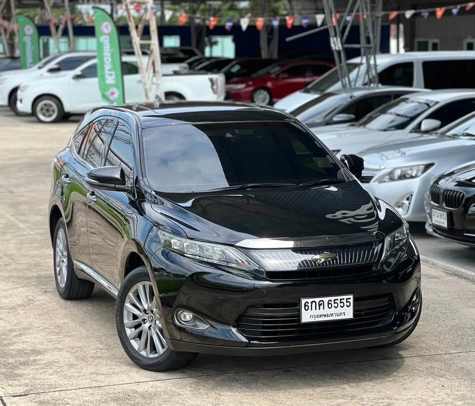 2014 Toyota Harrier III 2