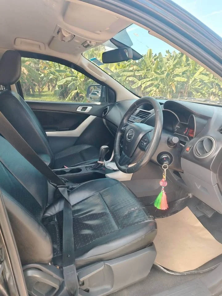 2012 Mazda BT-Series II 3
