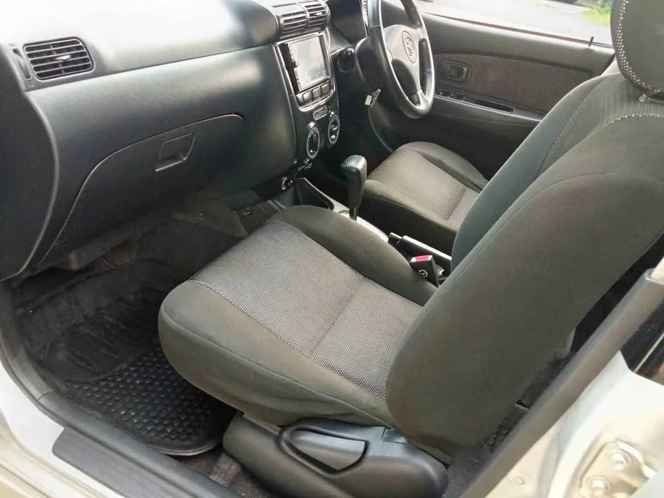 2004 Toyota Avanza I 3