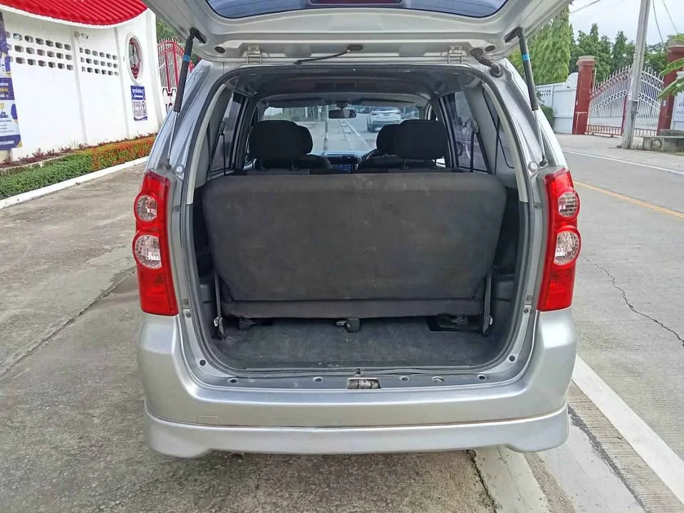 2004 Toyota Avanza I 2