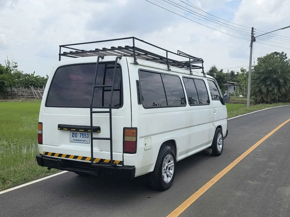 1992 Nissan Urvan IV (E24) 3