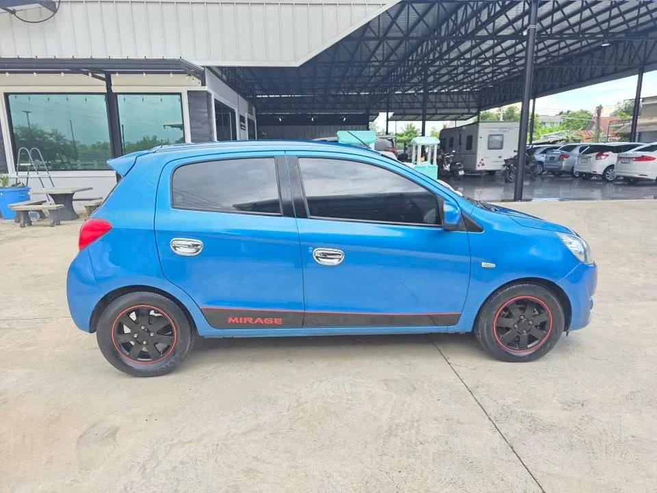 2013 Mitsubishi Mirage VI 2