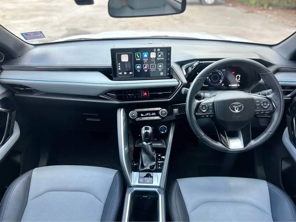 2024 Toyota Yaris Cross AC200 3