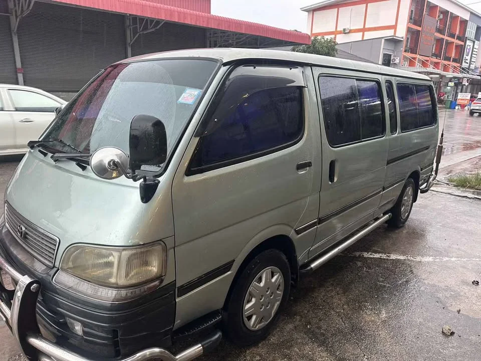 1997 Toyota Commuter IV (H100) 2