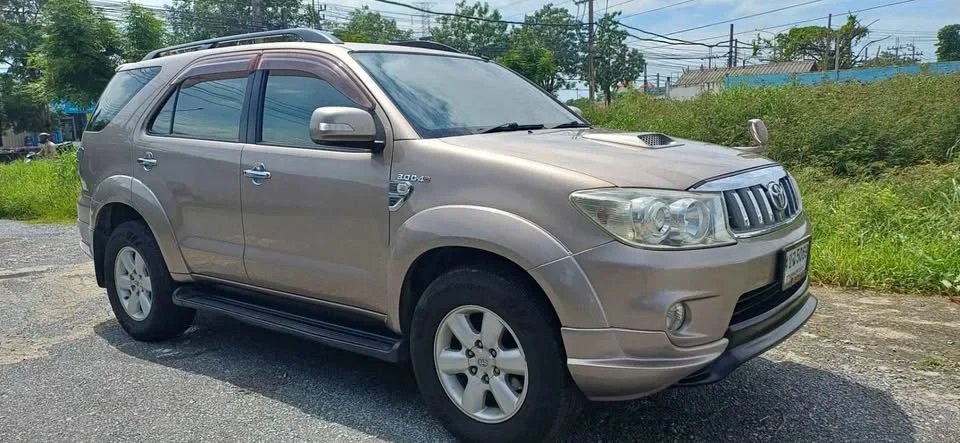 2009 Toyota Fortuner I 3