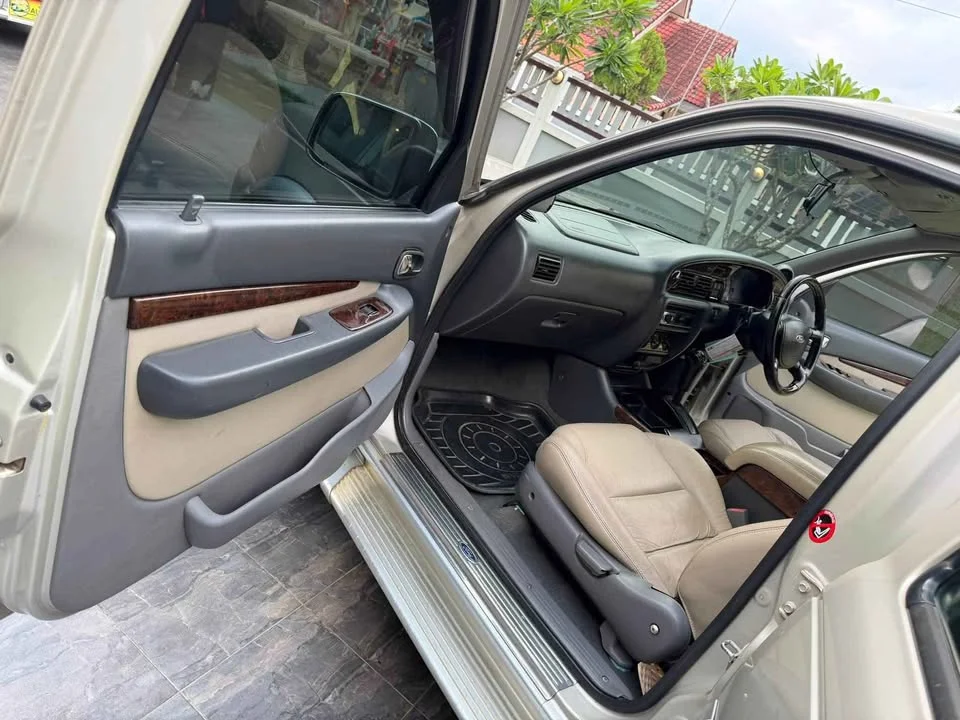 2006 Ford Everest I 3