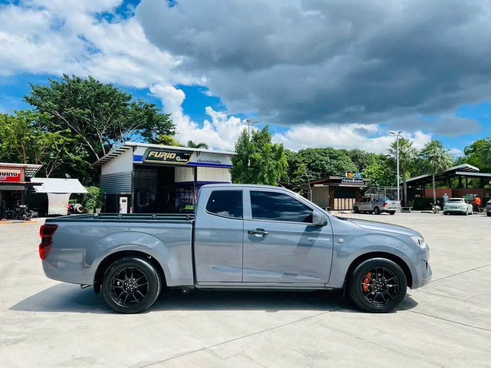 2023 Isuzu D-Max III (RG) 3