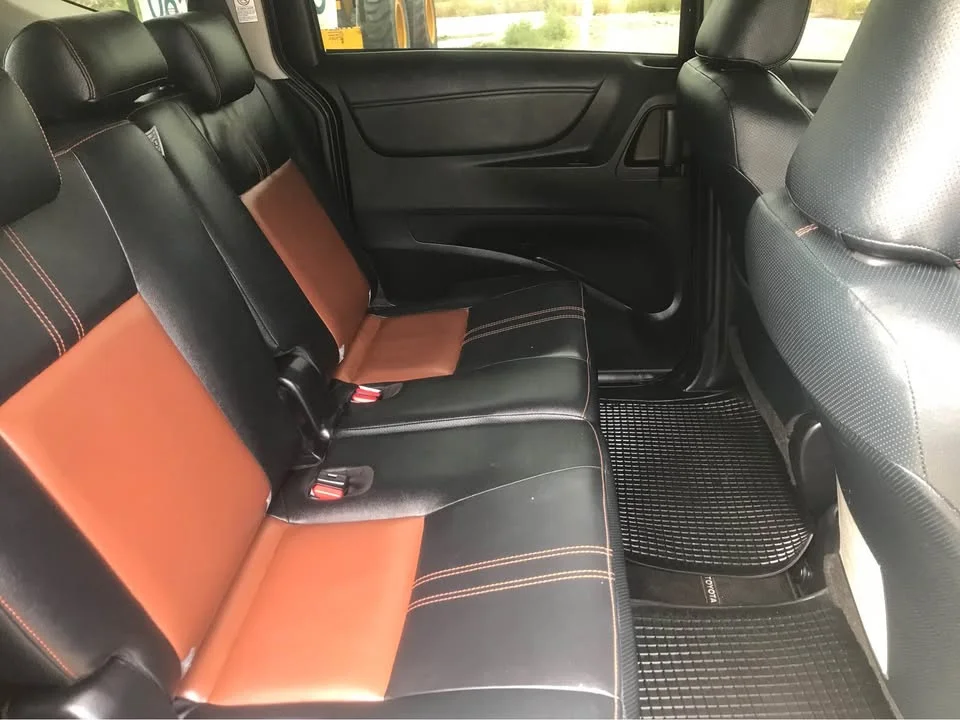 2017 Toyota Sienta II 2
