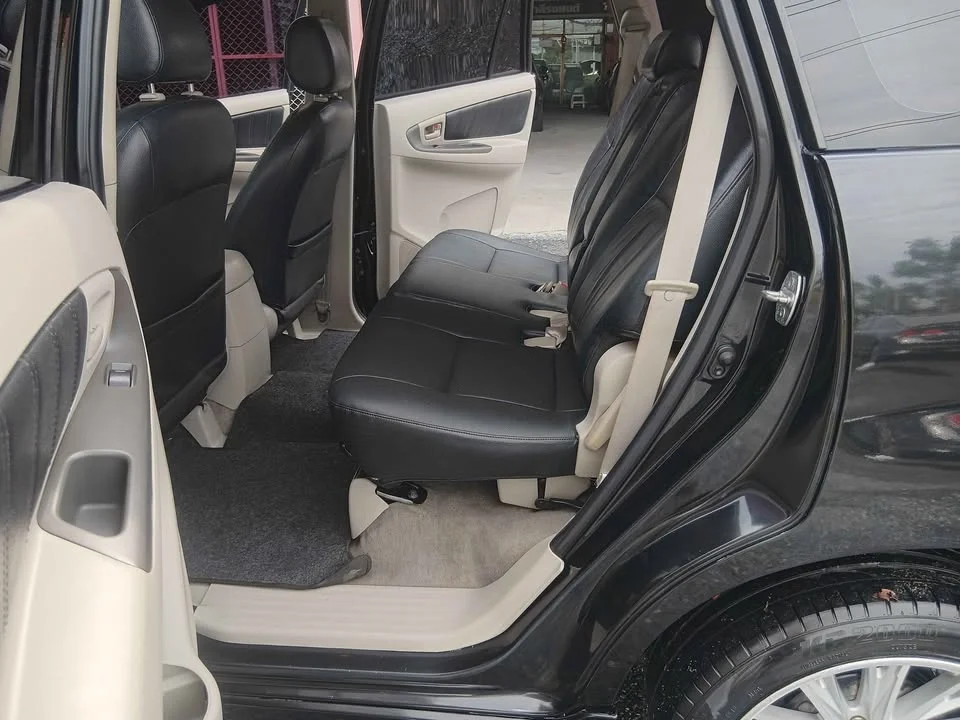 2012 Toyota Innova I 3
