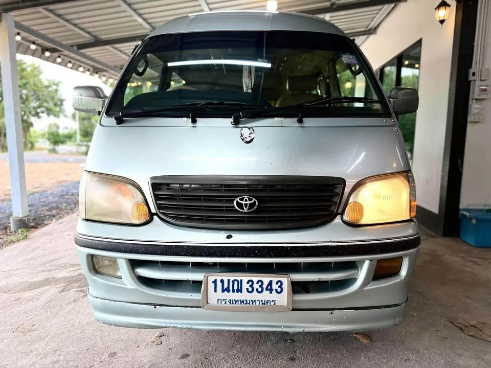 2004 Toyota Commuter IV (H100) 2