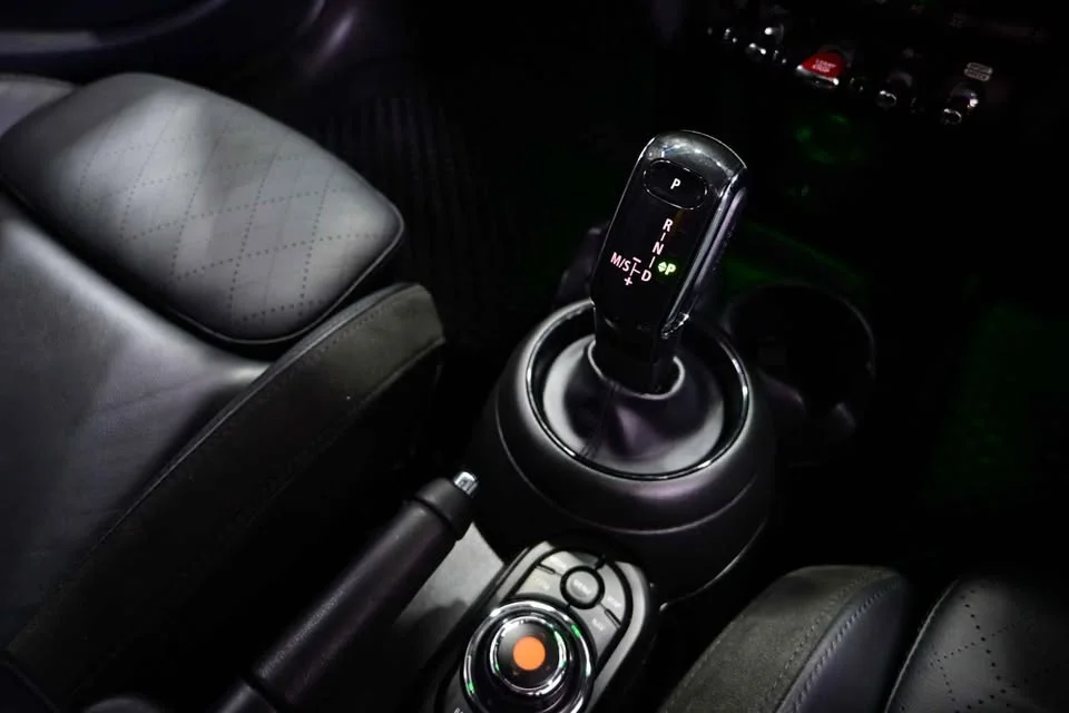 2021 Mini Hatch  III 2
