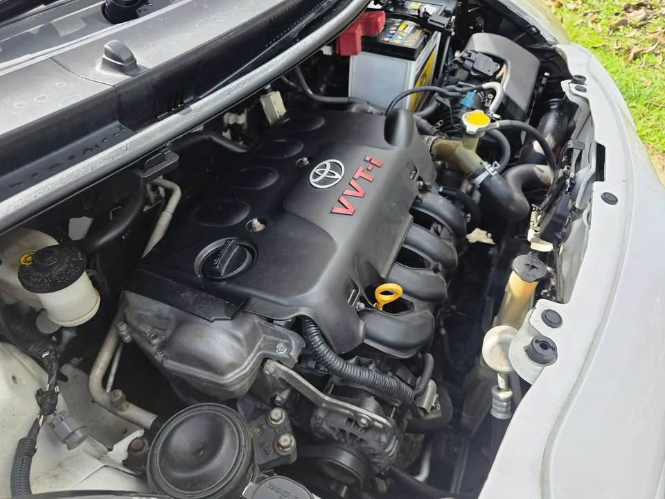 2010 Toyota Yaris II 2