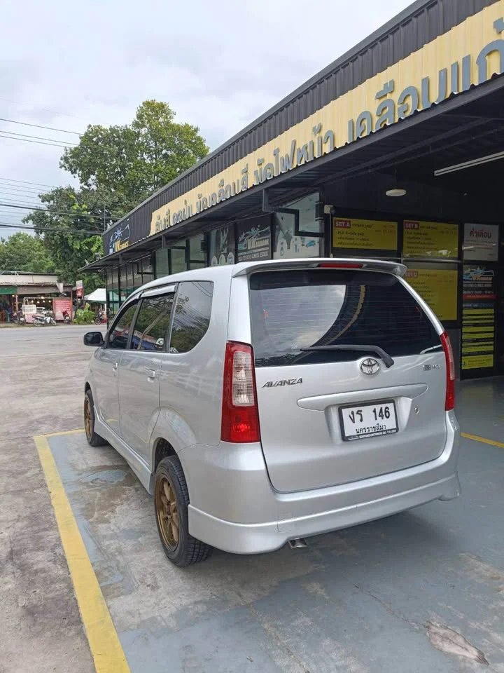 2005 Toyota Avanza I 3