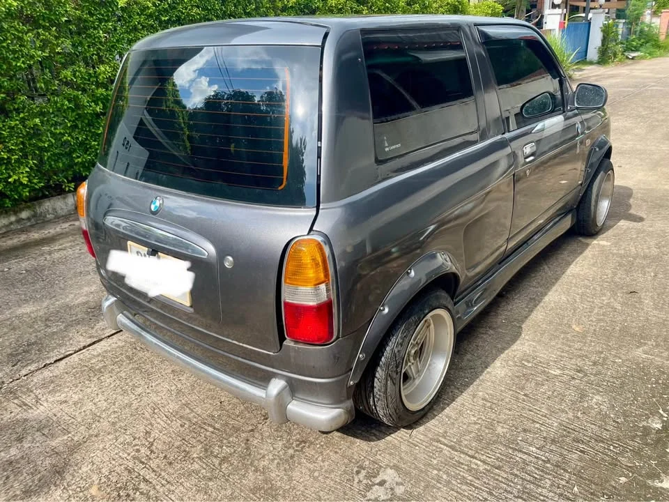 Daihatsu Mira Gino L700 2