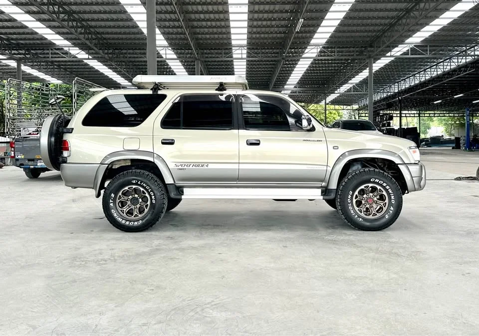 2002 Toyota Sport Rider I 3