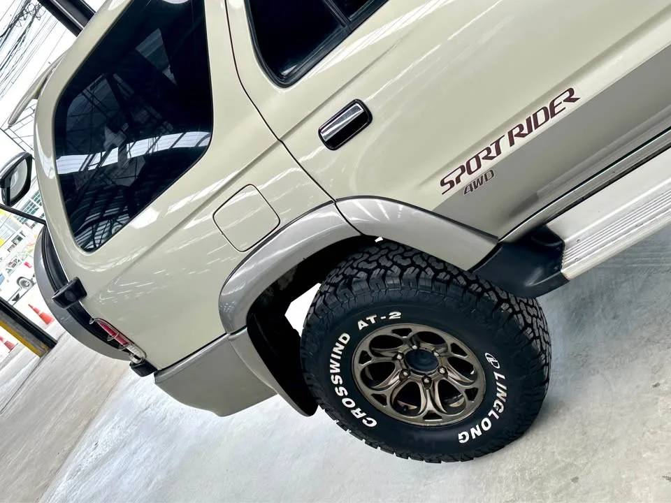 2002 Toyota Sport Rider I 2