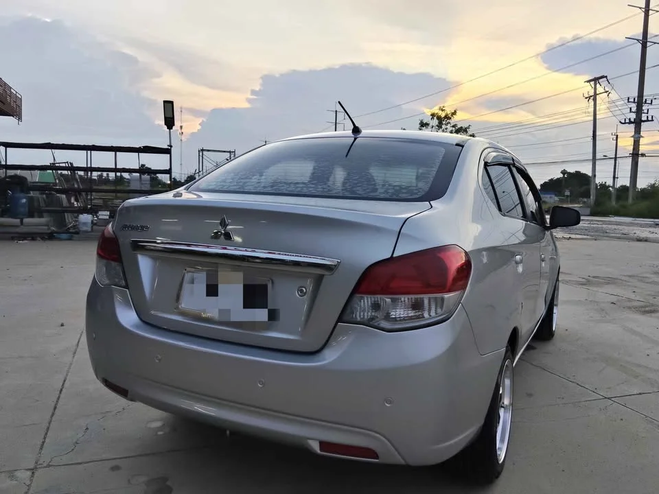 Mitsubishi Attrage VI 3