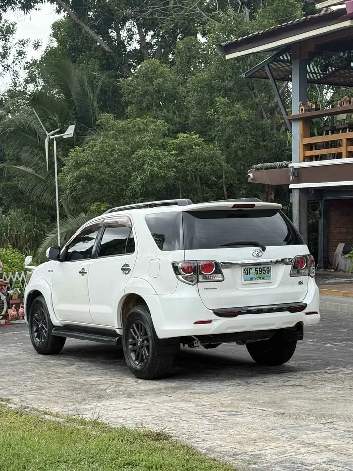 2014 Toyota Fortuner I 2
