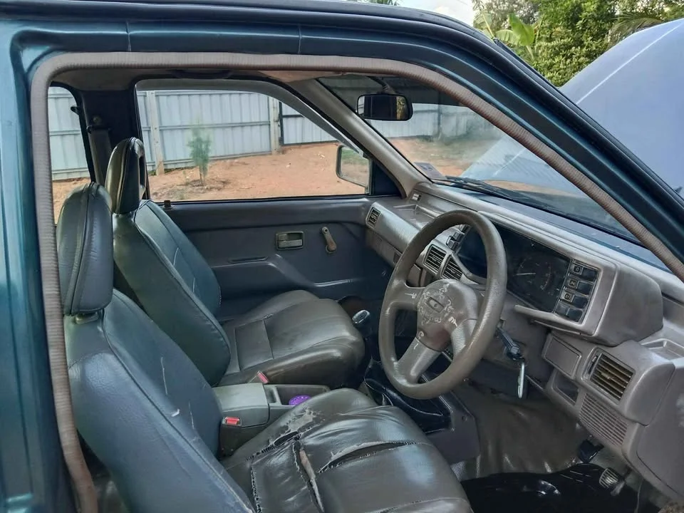 1997 Isuzu TFR III 3