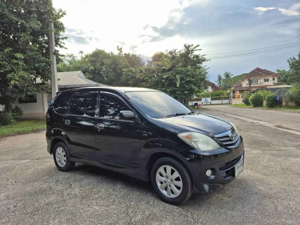 2010 Toyota Avanza I 2