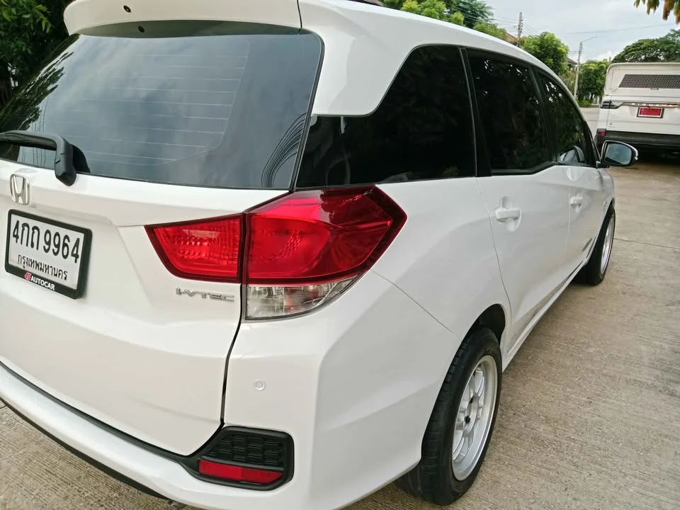 2015 Honda Mobilio II 2