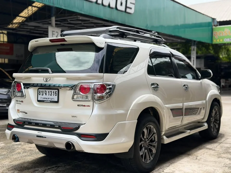 2014 Toyota Fortuner I 3