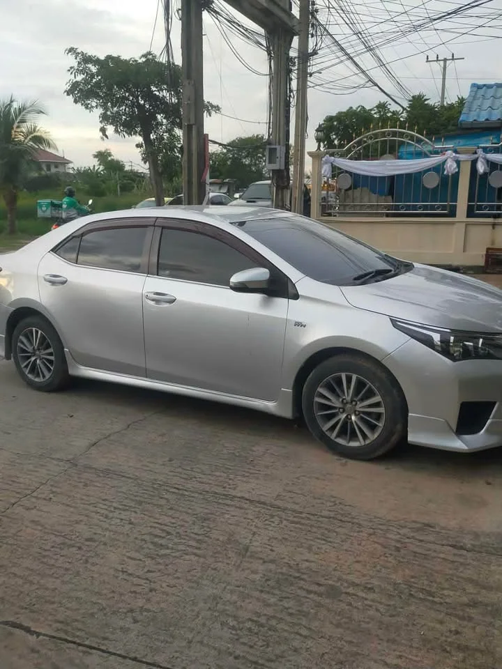 2014 Toyota Corolla Altis XI (E170) 3