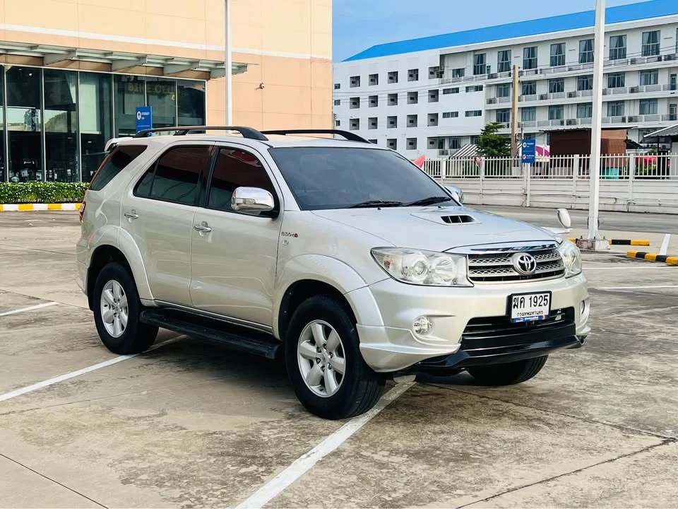 2008 Toyota Fortuner I 3