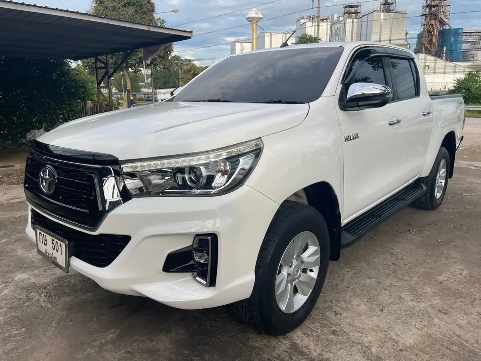 2019 Toyota Hilux VIII 2