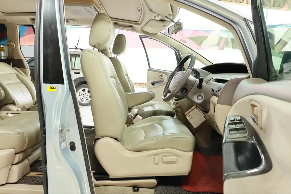 2005 Toyota Estima II 3