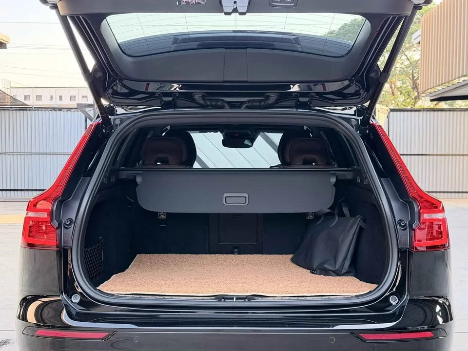 2022 Volvo V60 II 2
