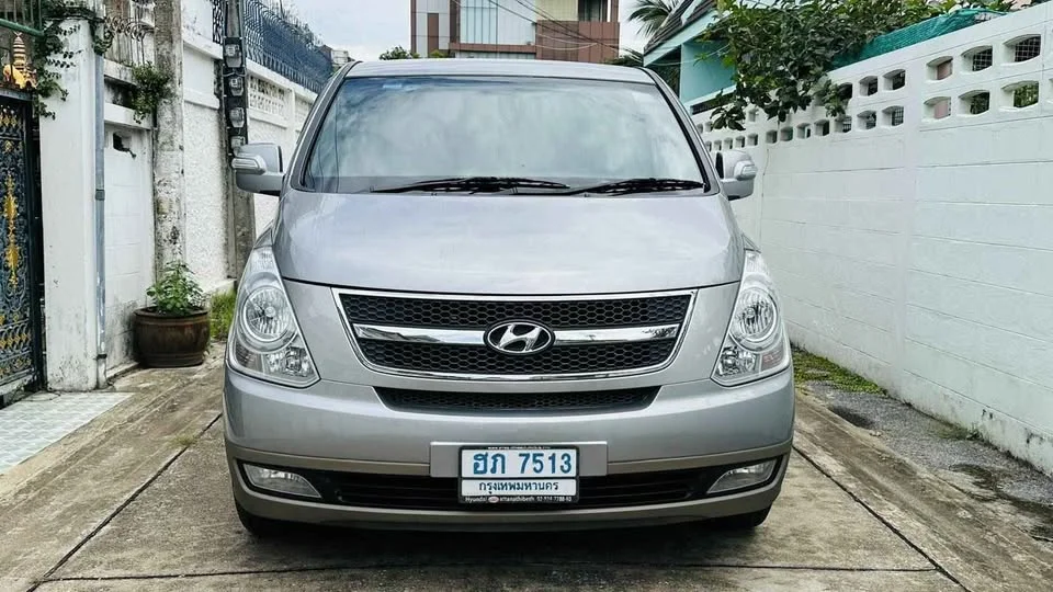 2012 Hyundai H-1 II 2