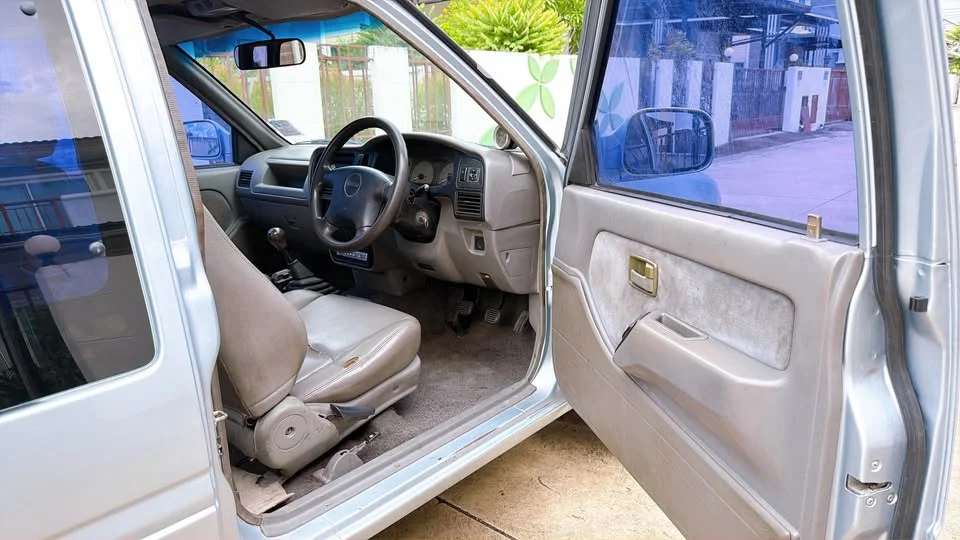 2002 Isuzu Faster Dragon Eyes III 2