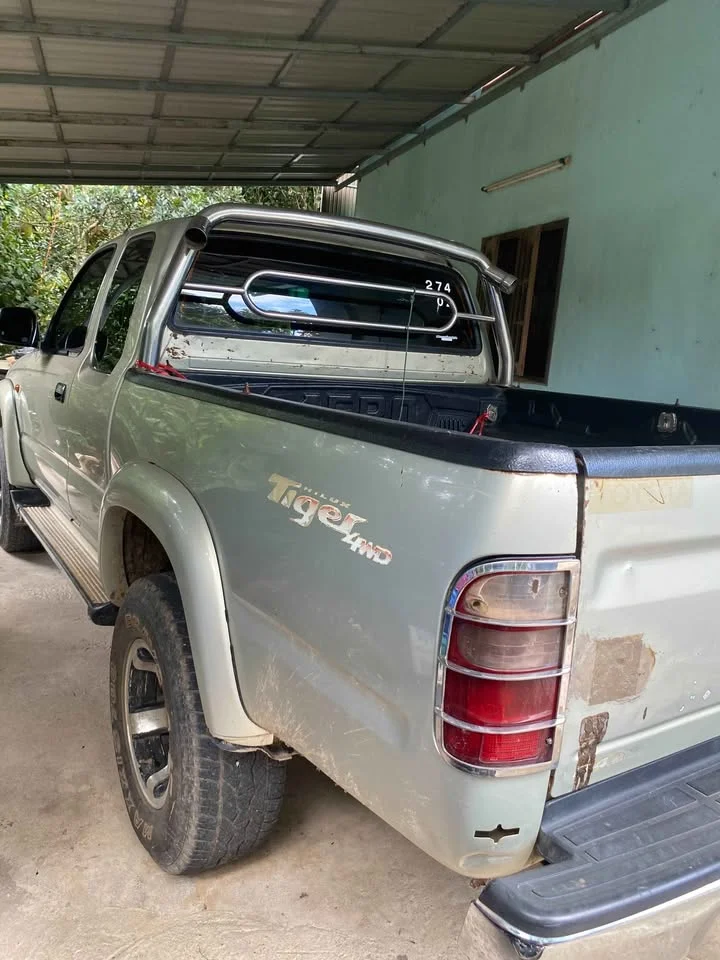 2002 Toyota Hilux Tiger VI 3