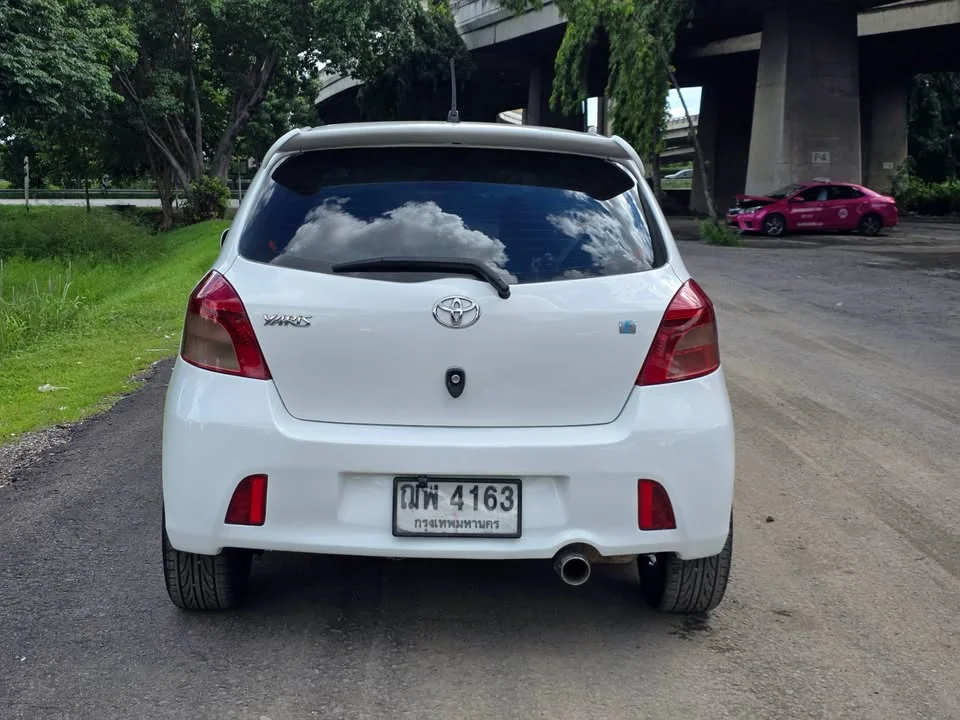 2008 Toyota Yaris II 2