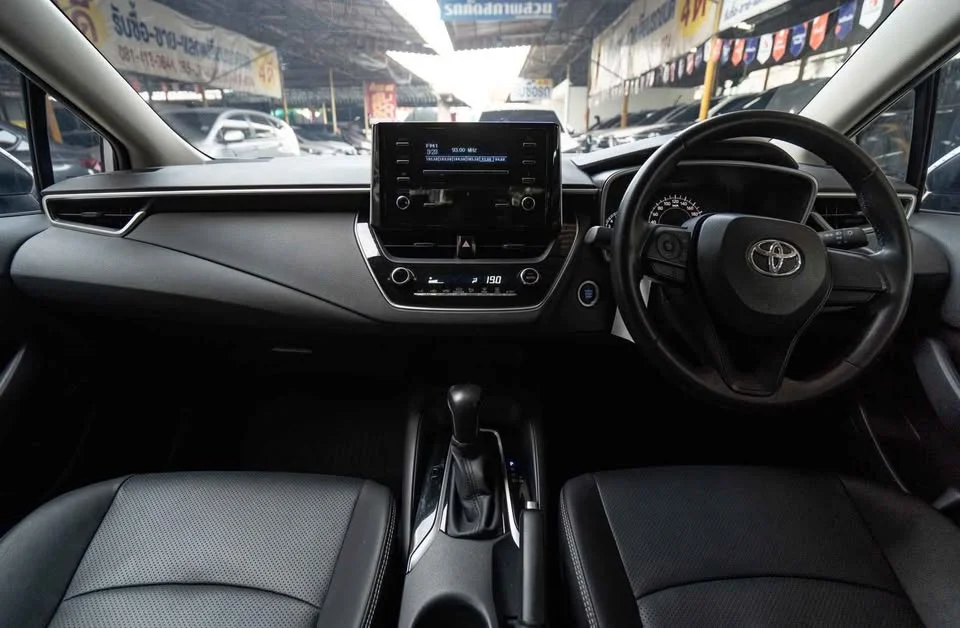 2020 Toyota Corolla Altis XII (E210) 3
