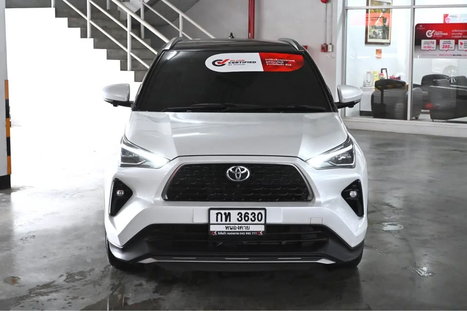 2023 Toyota Yaris Cross AC200 3