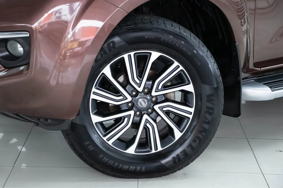 2020 Nissan Terra 3