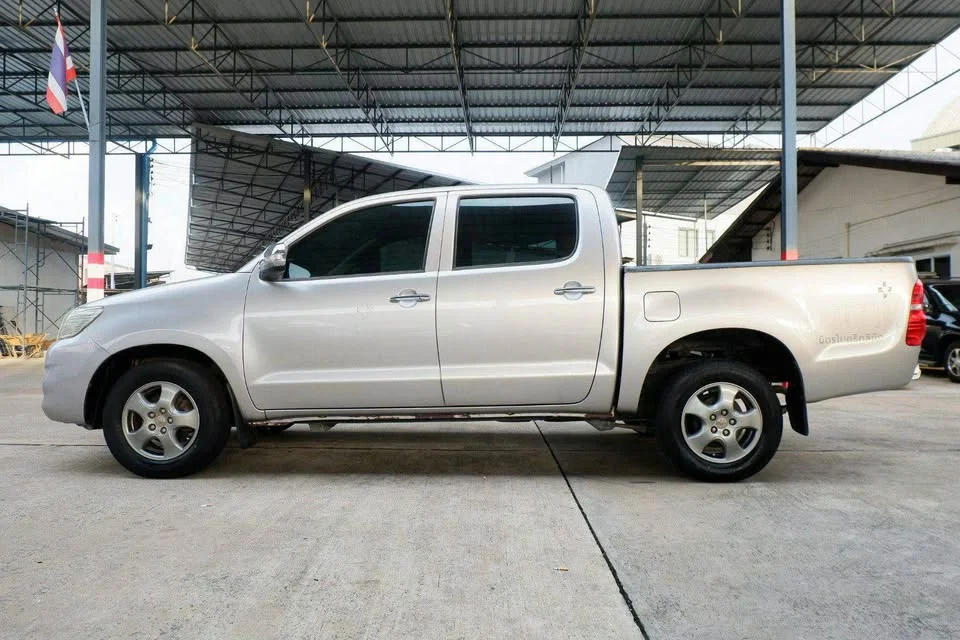 2012 Toyota Hilux VII 2