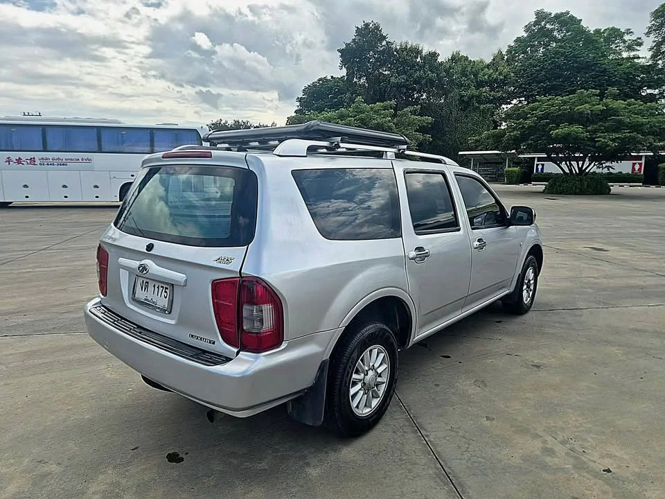 2006 Isuzu  TR Adventure Master II 3